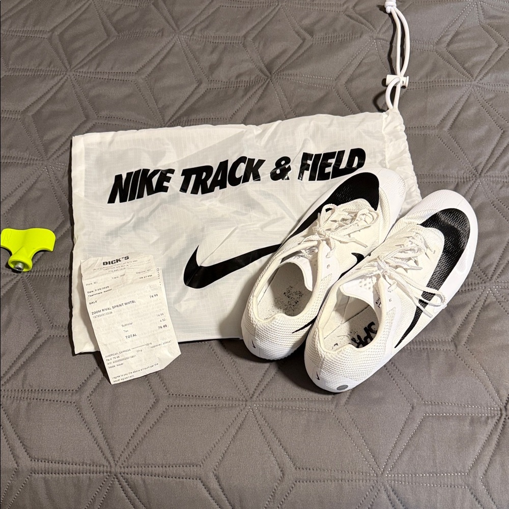 Nike White and Black Track Shoes with Bag